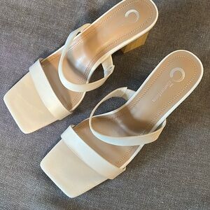 Elegant White and Tan Heels with Comfort Foam SZ 12 NWOT